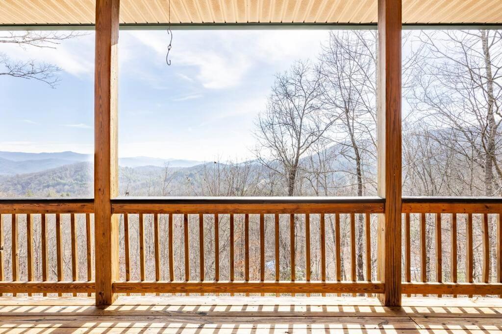 Red Rooster Family Cabin W/Hot Tub+Fire Pit+View Franklin Kültér fotó