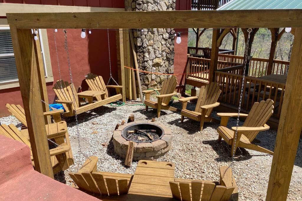 Red Rooster Family Cabin W/Hot Tub+Fire Pit+View Franklin Kültér fotó